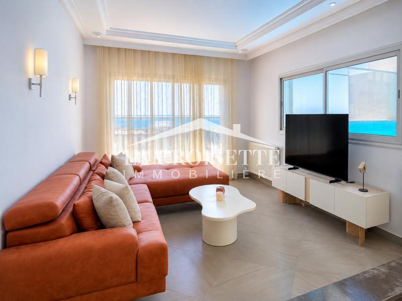 Penthouse meublé S+4 avec piscine et vue sur lac au Lac 2